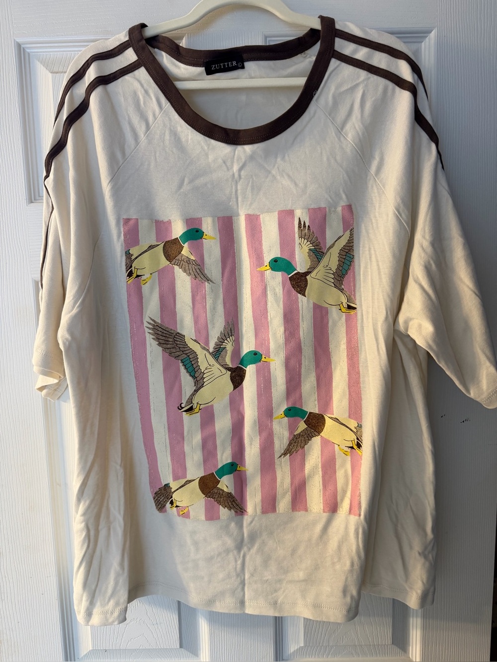 Zutter Mallard Duck Graphic Tee, a relaxed, vintage-inspired boyfriend-fit top,